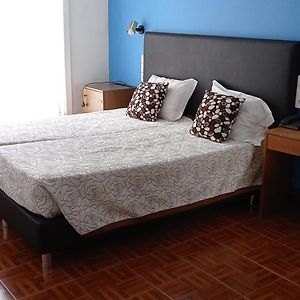 Habitación con 2 Camas Individuales